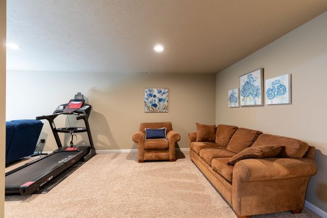 504 E Parker Dr, Colbert, WA 99005