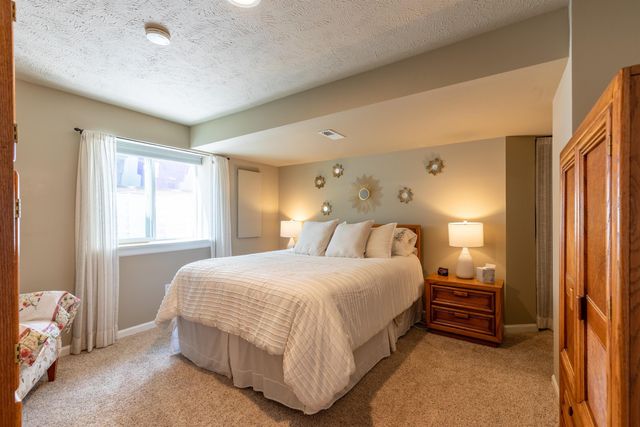 504 E Parker Dr, Colbert, WA 99005