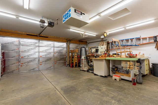 504 E Parker Dr, Colbert, WA 99005