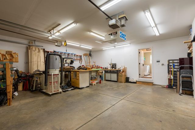 504 E Parker Dr, Colbert, WA 99005