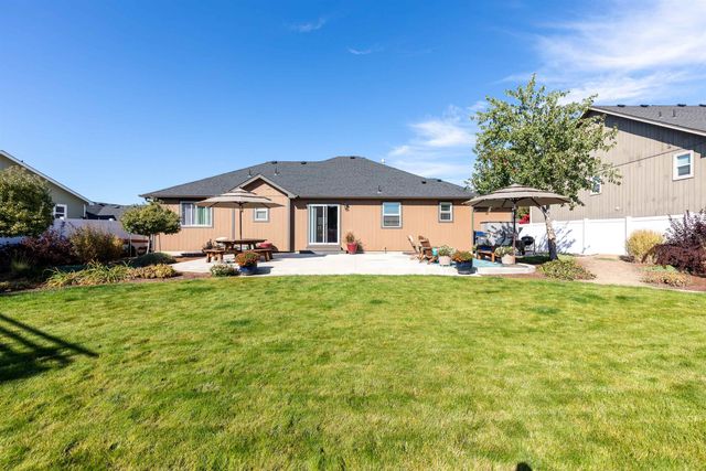 504 E Parker Dr, Colbert, WA 99005