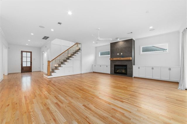 319 E 26th Street, Houston, TX 77008