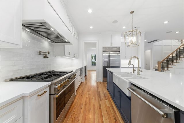 319 E 26th Street, Houston, TX 77008