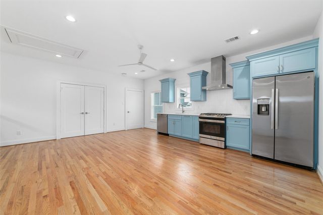 319 E 26th Street, Houston, TX 77008