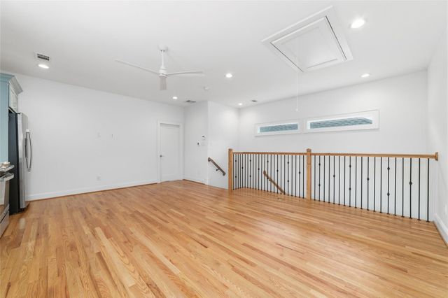 319 E 26th Street, Houston, TX 77008
