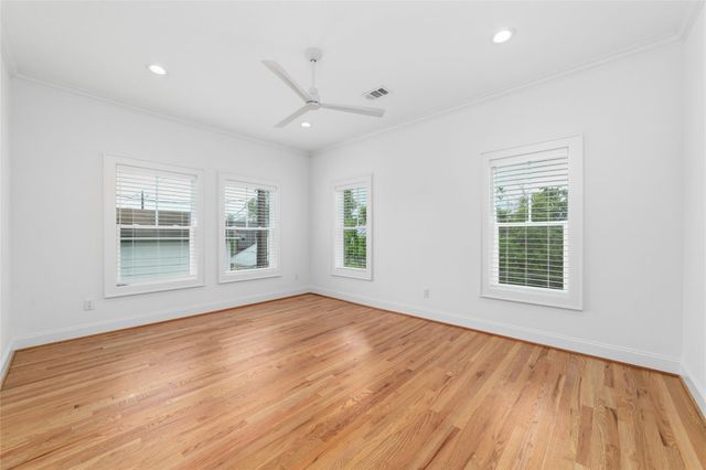 319 E 26th Street, Houston, TX 77008