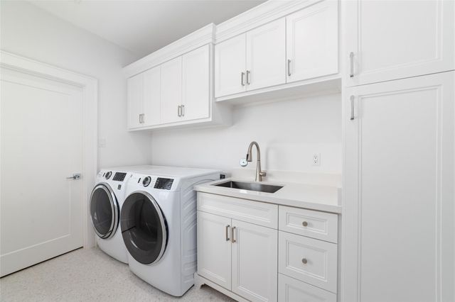 319 E 26th Street, Houston, TX 77008