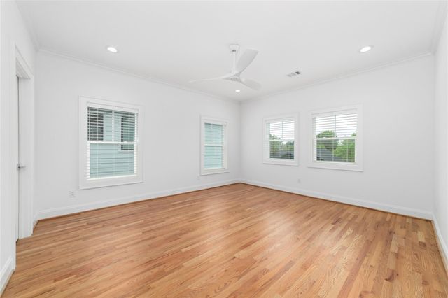 319 E 26th Street, Houston, TX 77008