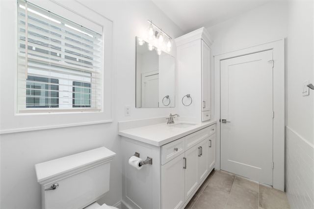319 E 26th Street, Houston, TX 77008