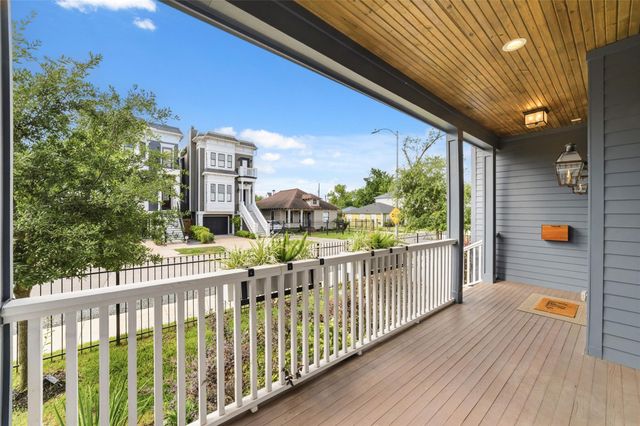 319 E 26th Street, Houston, TX 77008