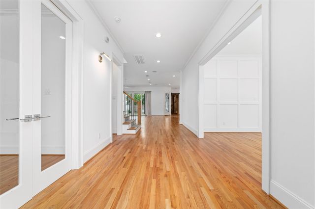 319 E 26th Street, Houston, TX 77008