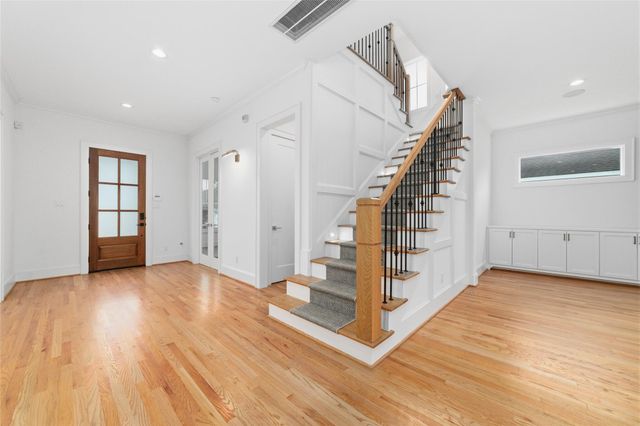 319 E 26th Street, Houston, TX 77008