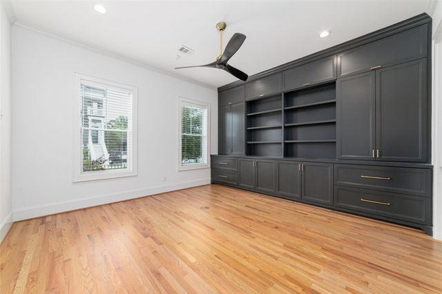 319 E 26th Street, Houston, TX 77008