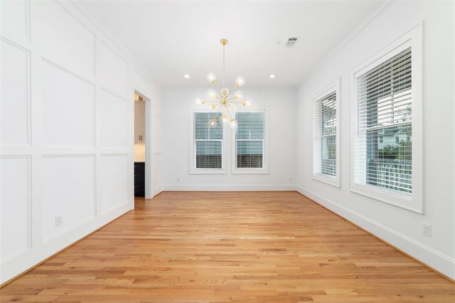 319 E 26th Street, Houston, TX 77008