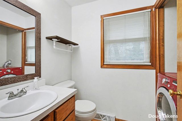 4386 Ridge Lane, Wyoming, MI 49519