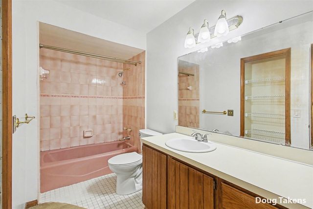 4386 Ridge Lane, Wyoming, MI 49519