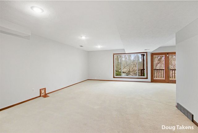 4386 Ridge Lane, Wyoming, MI 49519