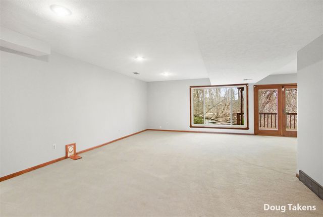 4386 Ridge Lane, Wyoming, MI 49519