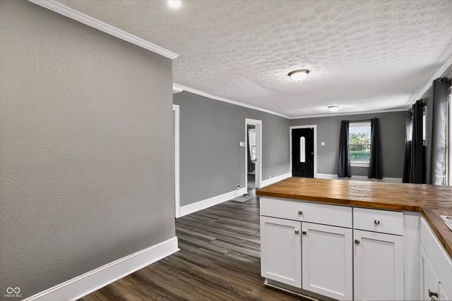1424 N Gladstone Avenue, Indianapolis, IN 46201