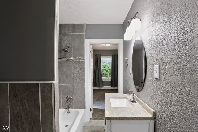 1424 N Gladstone Avenue, Indianapolis, IN 46201
