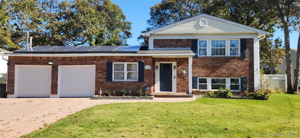 1567 Grundy Avenue, Holbrook, NY 11741