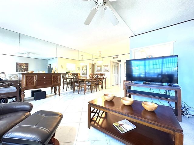 3031 Durham B 3031, Deerfield Beach, FL 33442