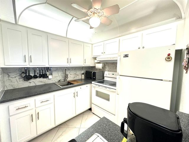 3031 Durham B 3031, Deerfield Beach, FL 33442