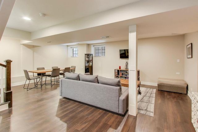 2237 W Winona Street, Chicago, IL 60625