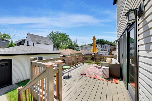 2237 W Winona Street, Chicago, IL 60625