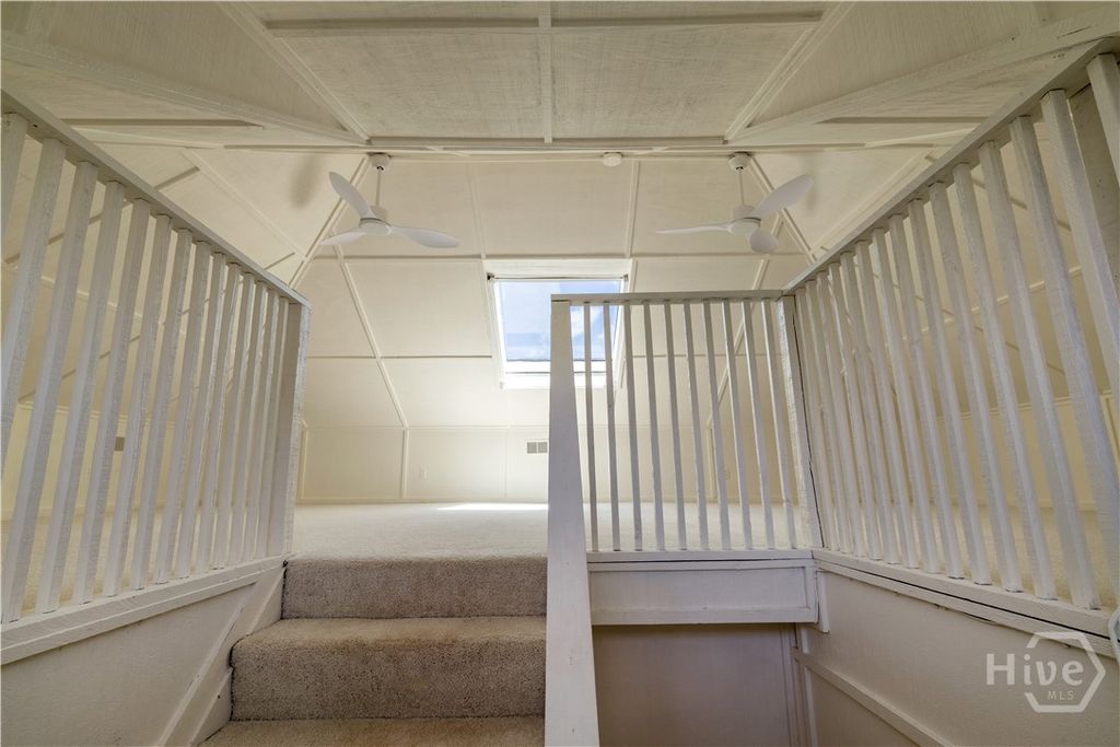 Image 29 of property listing at 507 Maupas Avenue, Savannah, GA 31401