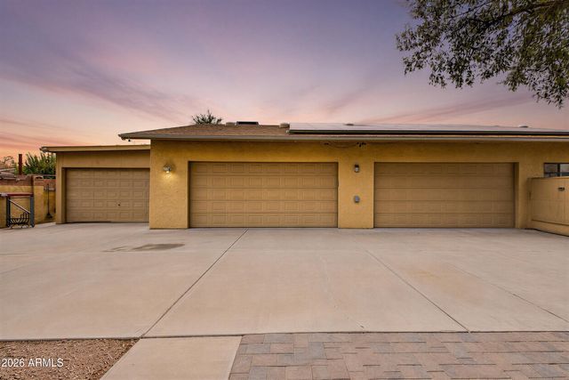 3715 W PARADISE Lane, Phoenix, AZ 85053
