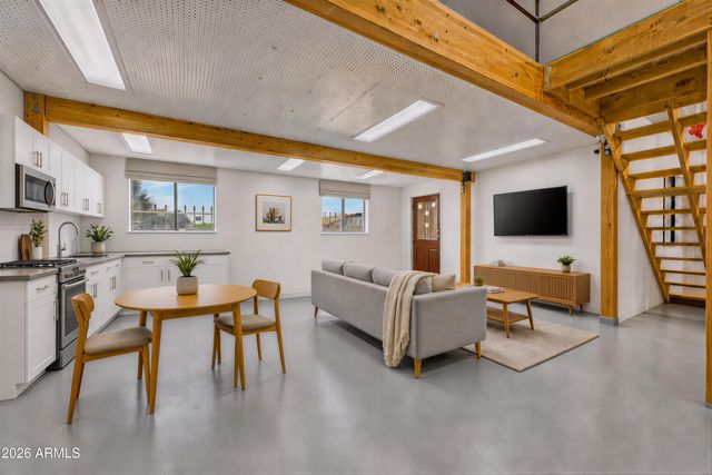 3715 W PARADISE Lane, Phoenix, AZ 85053