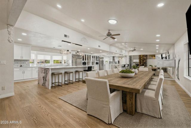 3715 W PARADISE Lane, Phoenix, AZ 85053