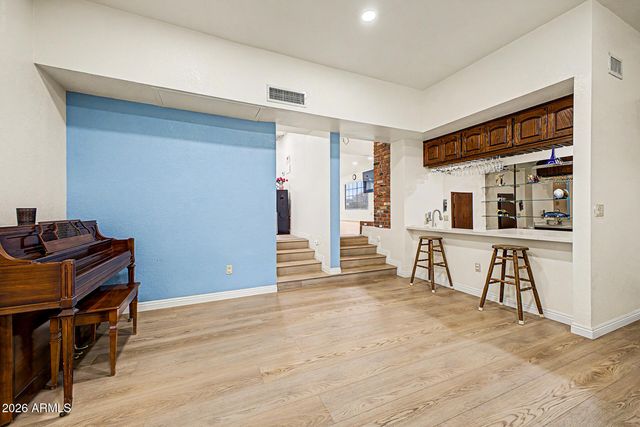 3715 W PARADISE Lane, Phoenix, AZ 85053
