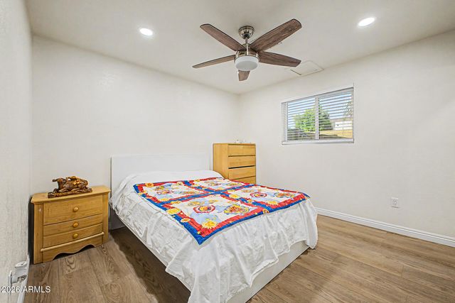 3715 W PARADISE Lane, Phoenix, AZ 85053