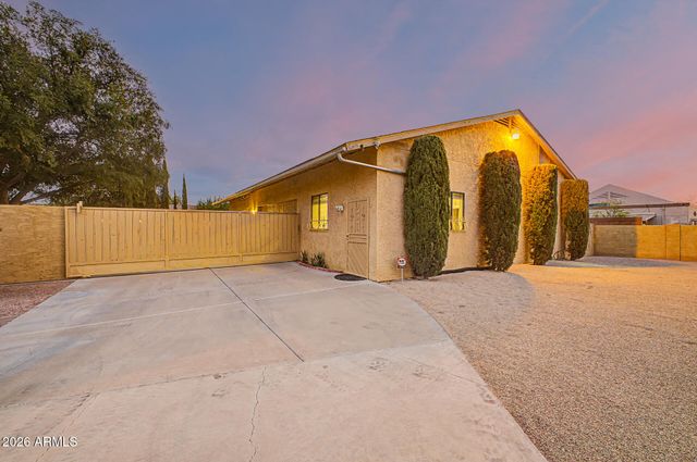 3715 W PARADISE Lane, Phoenix, AZ 85053