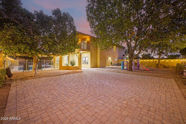3715 W PARADISE Lane, Phoenix, AZ 85053