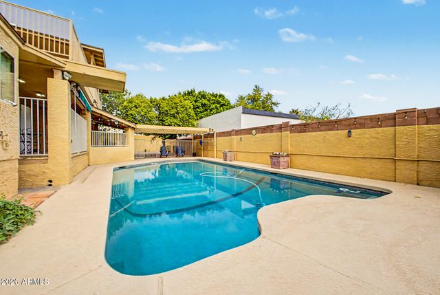3715 W PARADISE Lane, Phoenix, AZ 85053