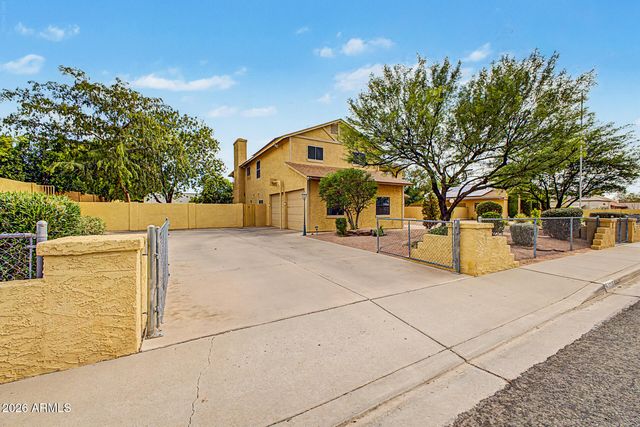3715 W PARADISE Lane, Phoenix, AZ 85053