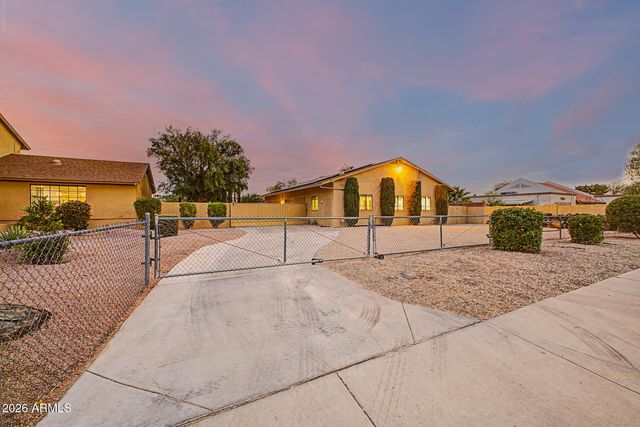 3715 W PARADISE Lane, Phoenix, AZ 85053