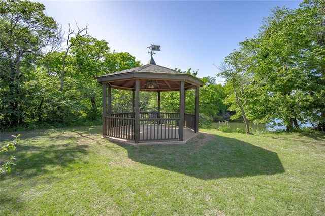 1801 Quail Run, Newcastle, OK 73065