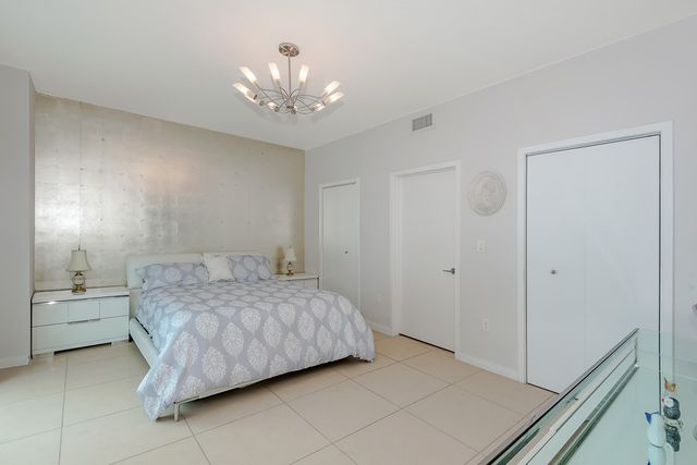 1111 SW 1ST Avenue MPH3920-, Miami, FL 33130