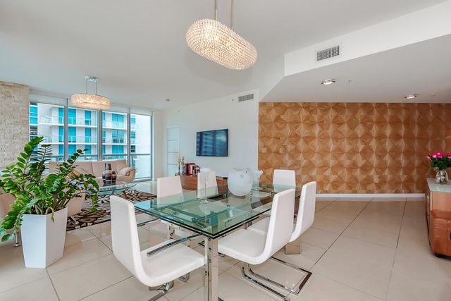 1111 SW 1ST Avenue MPH3920-, Miami, FL 33130
