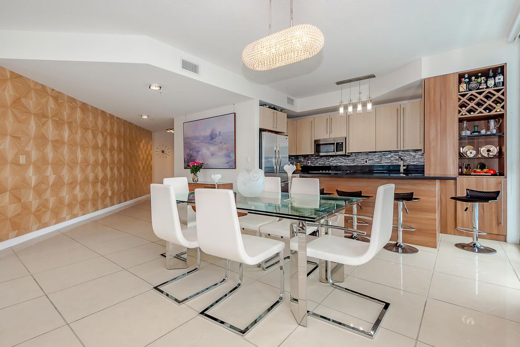 1111 SW 1ST Avenue MPH3920-, Miami, FL 33130