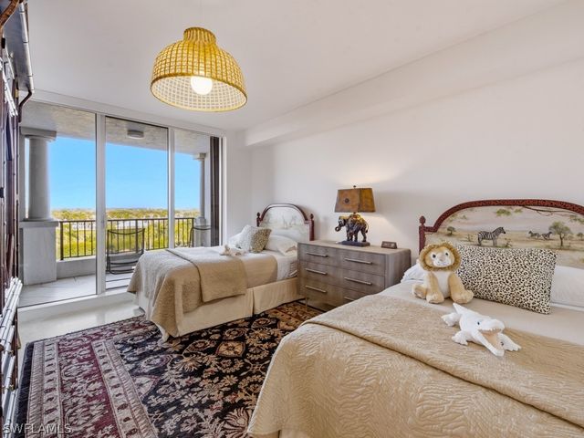 8930 Bay Colony DR 703, Naples, FL 34108