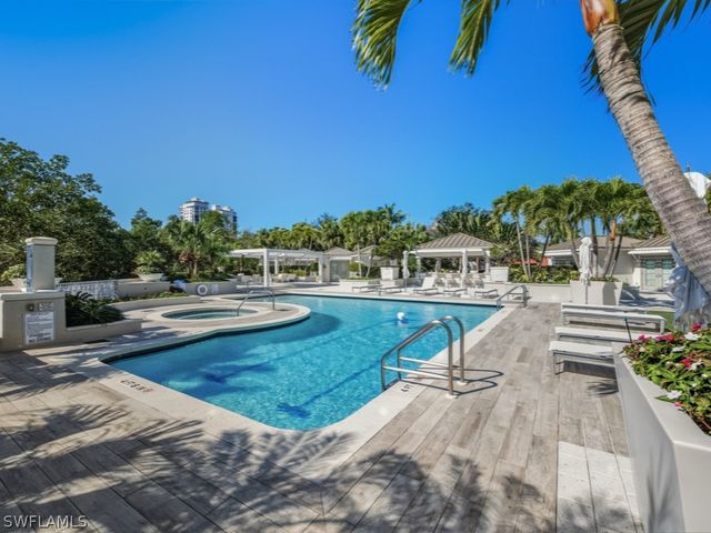 8930 Bay Colony DR 703, Naples, FL 34108