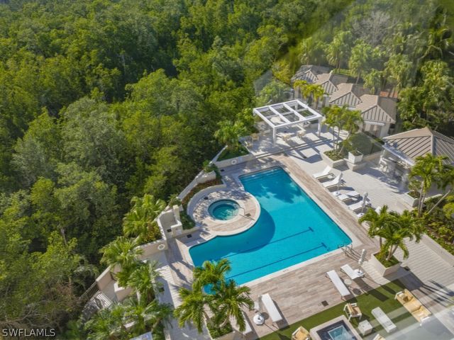 8930 Bay Colony DR 703, Naples, FL 34108