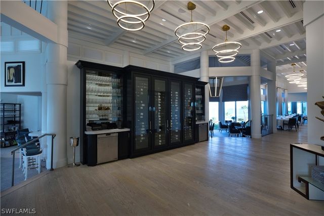 8930 Bay Colony DR 703, Naples, FL 34108