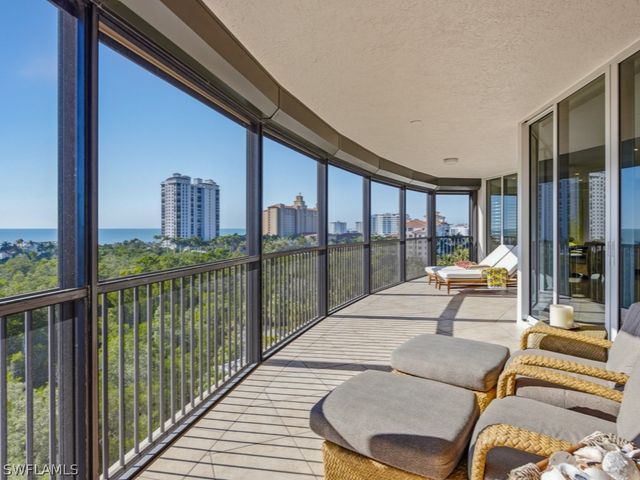 8930 Bay Colony DR 703, Naples, FL 34108