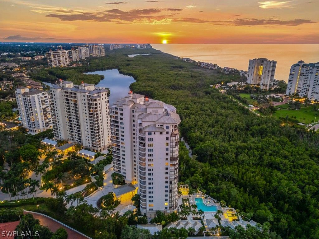 8930 Bay Colony DR 703, Naples, FL 34108